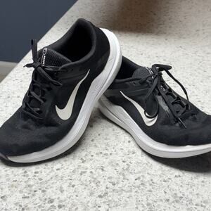 Nike Air Winflo 10 Black White Women’s Running Shoes DV4023-003 Size 10 Sneakers